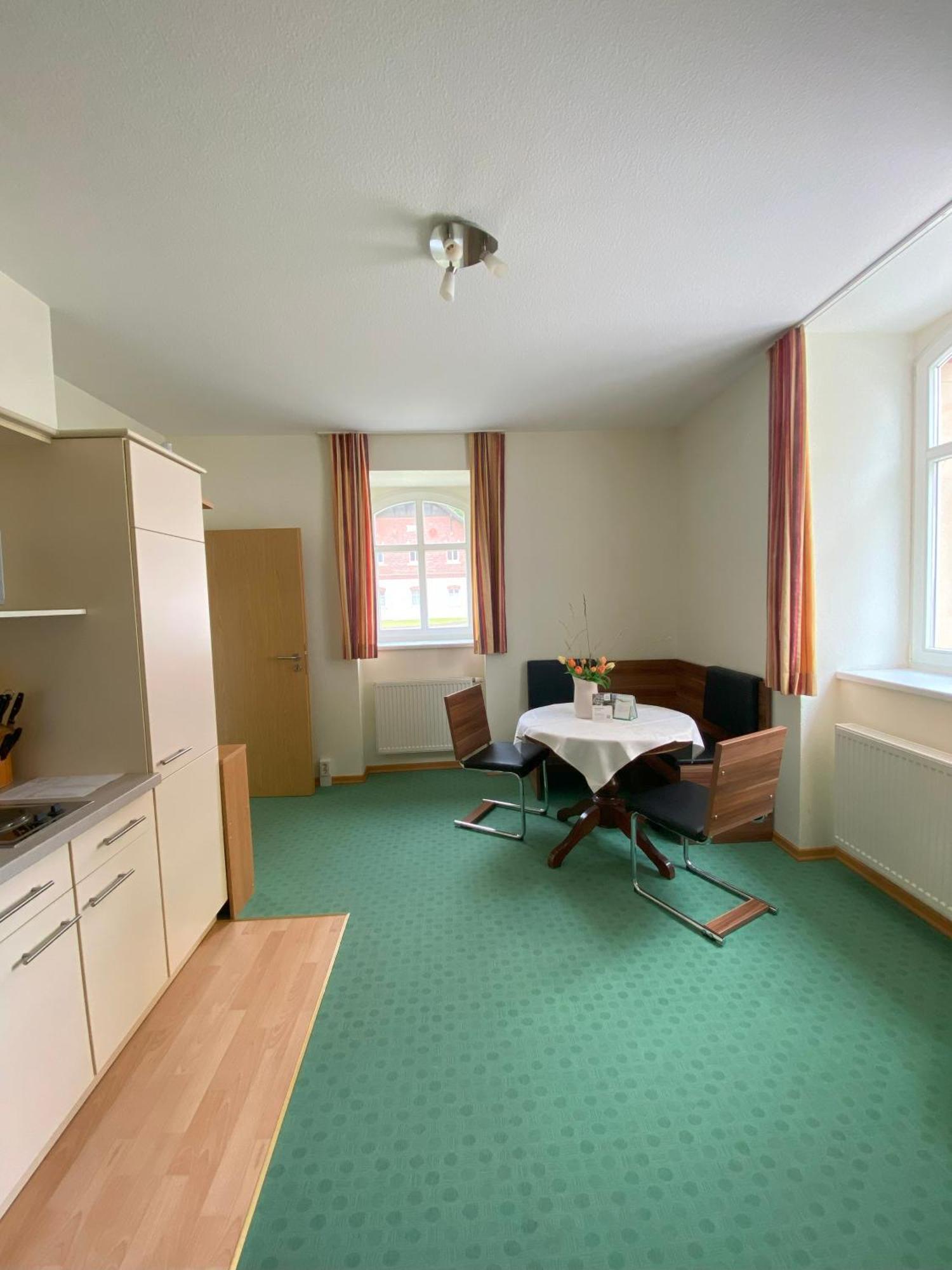 Bildungsgut Schmochtitz Hotel Bagian luar foto