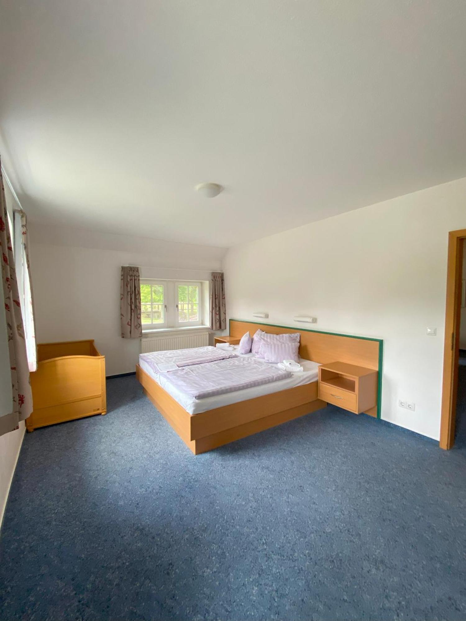 Bildungsgut Schmochtitz Hotel Bagian luar foto