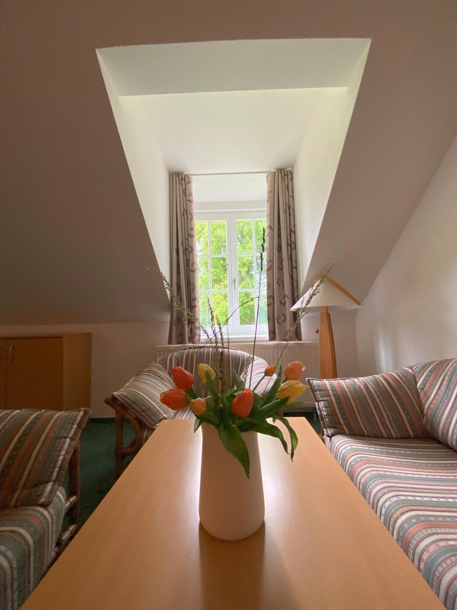 Bildungsgut Schmochtitz Hotel Bagian luar foto