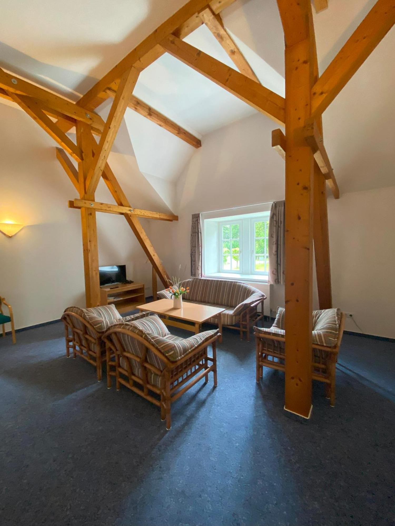 Bildungsgut Schmochtitz Hotel Bagian luar foto